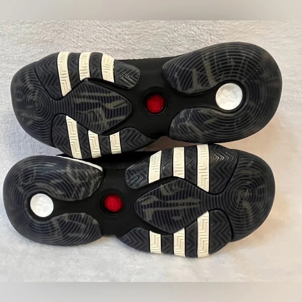 Adidas Men's  Young 2.0 Basketball Shoes Black Red Size10 NEW
